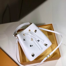 LOUIS VUITTON 루이비통 네오노에백 BB