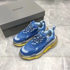 BALENCIAGA 발렌시아가 트리플 S 트레이너 스니커즈 533882W09O11000