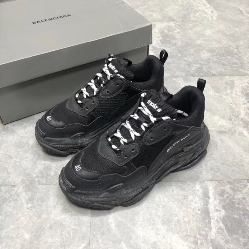 BALENCIAGA 발렌시아가 트리플 S 트레이너 스니커즈 541624W09O11000